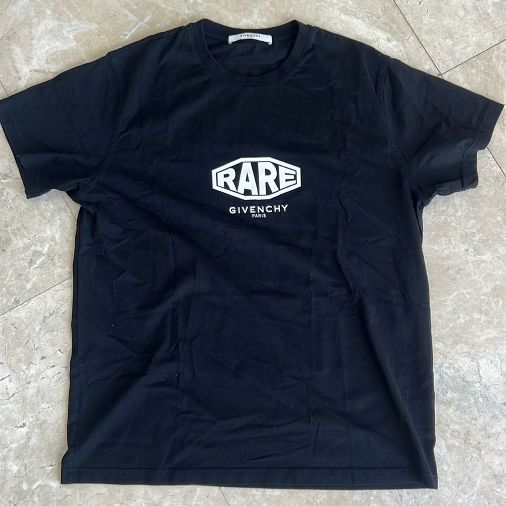 Rare Men’s Givenchy Tee